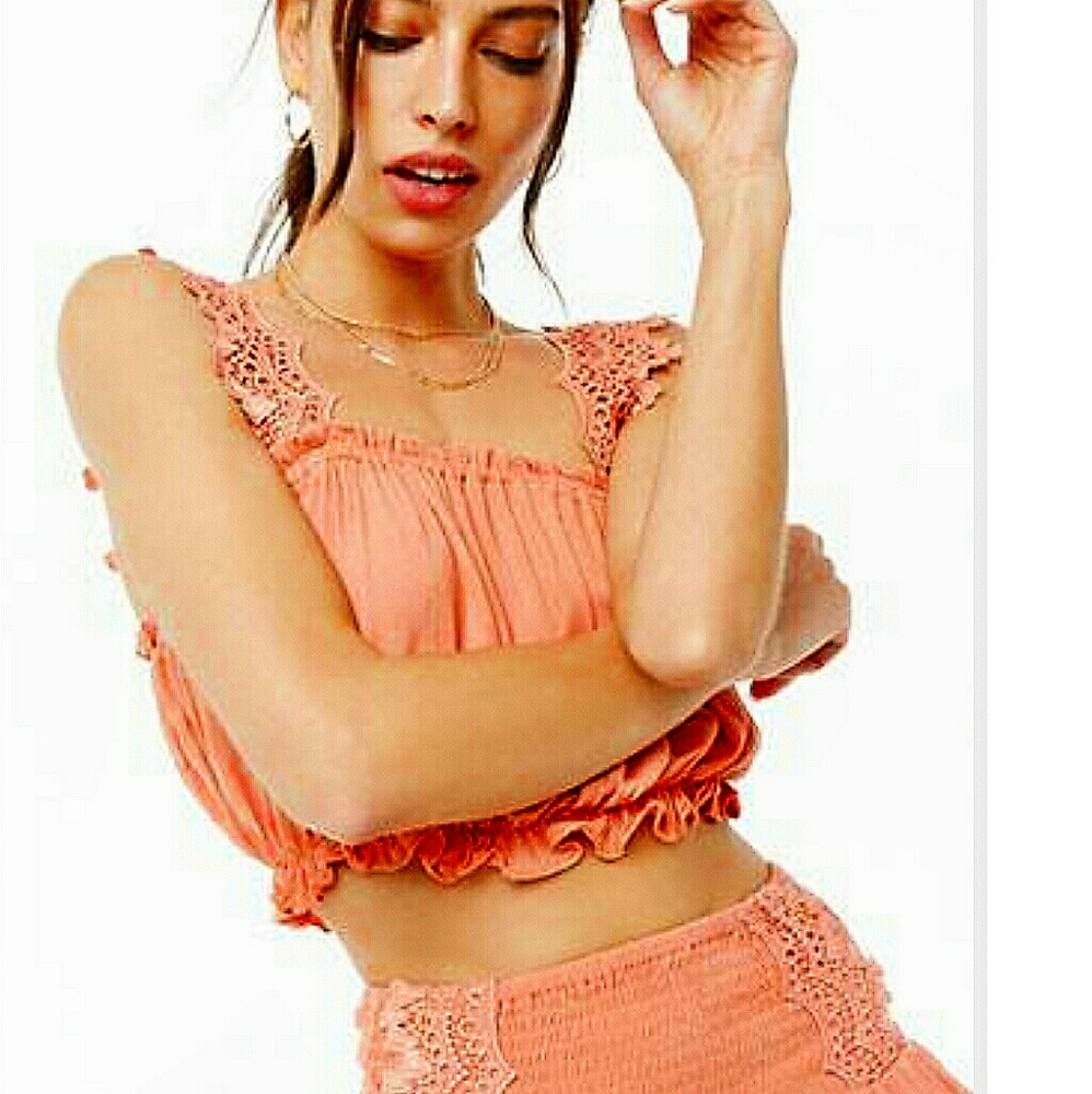 Lacy crinkle gauze rayon crop top  Large